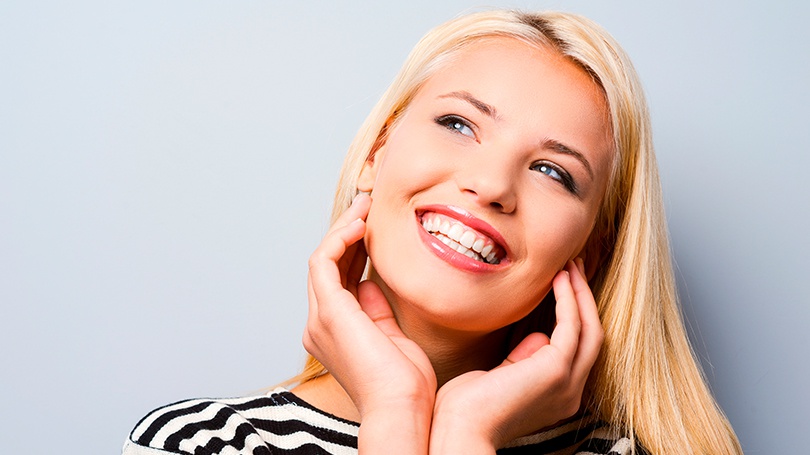 GLO teeth whitening is used at our Scottsdale office to help patients whiten their teeth.